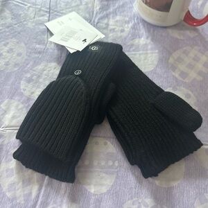 UGG Black Convertible Rib Knit Mittens